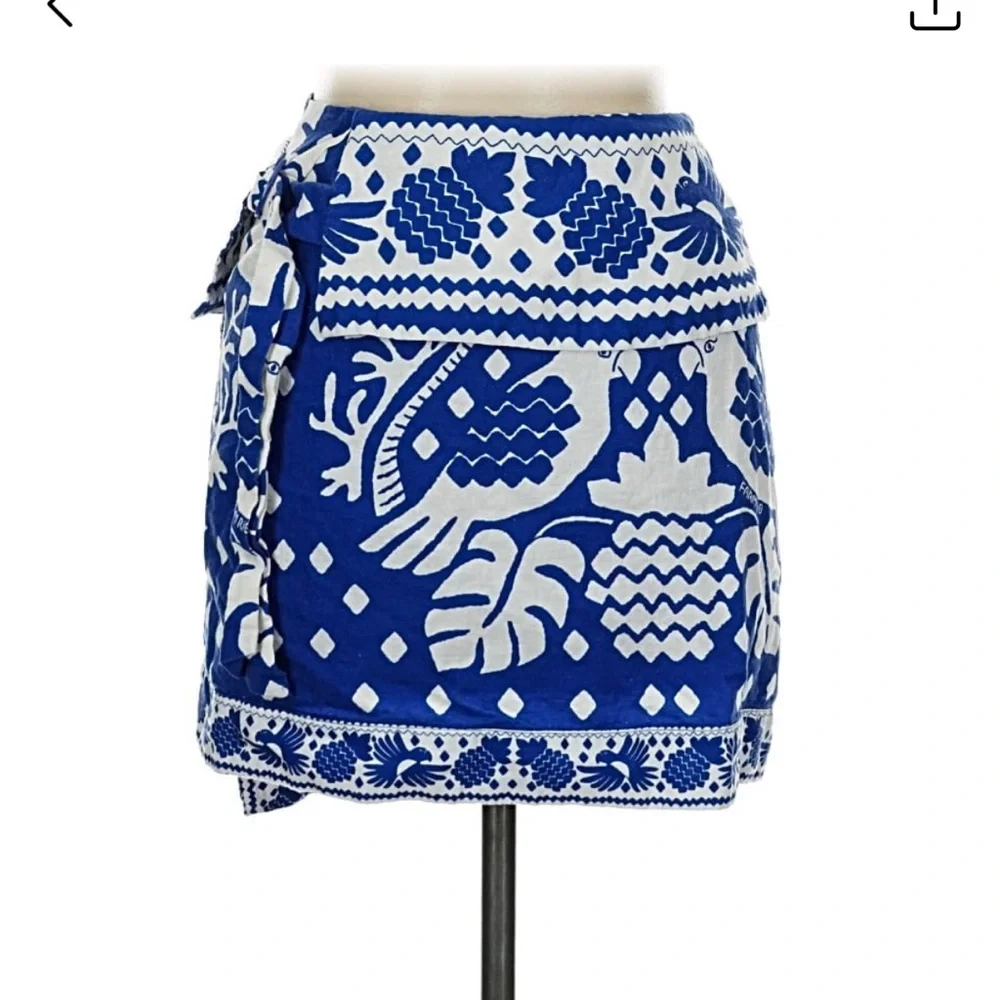 FARM Rio
Jungle Scarf  Mini Skirt $100 - Picture 3 of 4